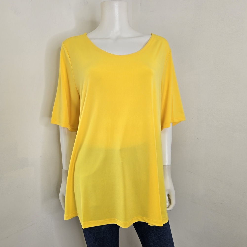 Susan Graver Modern Essentials Top Size 2X Yellow Short Sleeve Liquid Knit NWOT